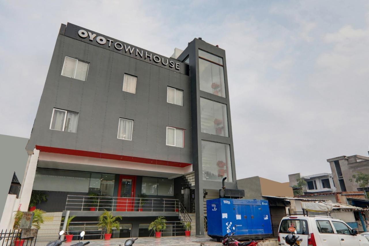 Hotel Townhouse The Shubham Bijnaur Exterior foto